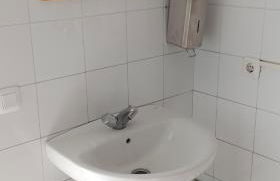 Tu casa flotante en Sevilla! Barco en alquiler en el Guadalquivir - Photo 23