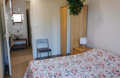 gite dans une maison en rez-de-chaussée avec piscine - Foto 11