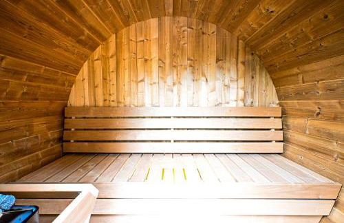 The Hideout - private luxury cabin near the sea with garden area, sea views and parking - Foto 22