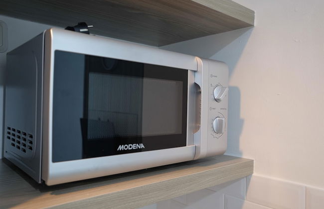 Fully Furnished With Comfy Design Studio Grand Kamala Lagoon Apartment - Foto 12