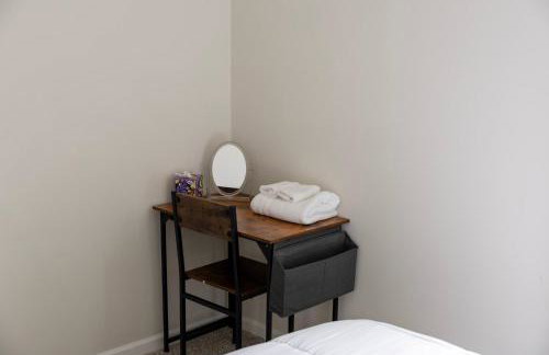 Holistic Campus Rental, LLC - Private Bedrooms in Shared Home with Shared Kitchen - Foto 30