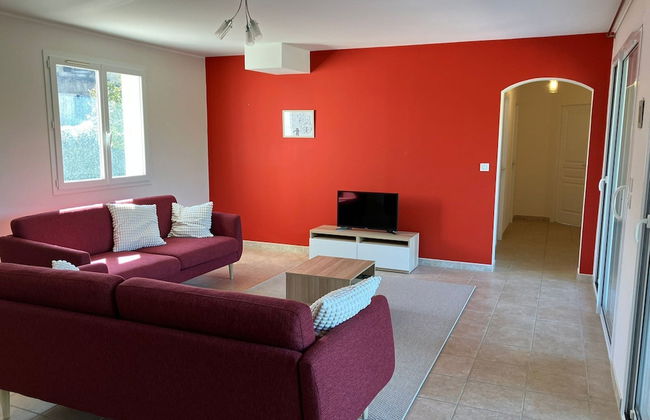 Villa With Private Pool and Jacuzzi - Photo 14