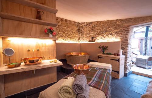 Large Country Cottage, Sleeps 8 - Spa Facilities, Garden Bar, Catering Services, Free Parking, Nature Reserve, Hen Parties - Foto 50