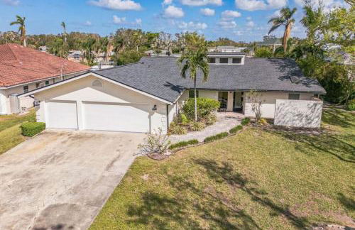 456 Stunning Canal-Front Home with Heated Pool - Foto 30