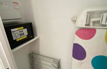 Modern 2 bedroom apartment, with car parking. - Foto 5