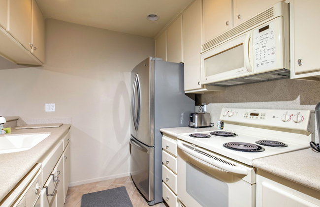 Oceanside Beach Condos - Photo 17