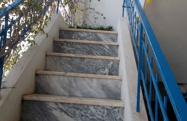 Room in Guest Room - Private Room on a Terrace With Garden - Photo 9