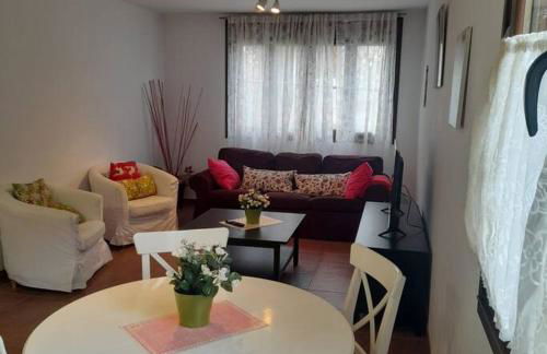 Precioso apartamento a pie de montañas y playas - Foto 2