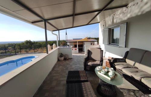 Kuća za odmor M&J s grijanim bazenom - Photo 38