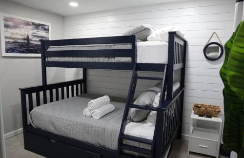 NEW! Updated Mystic Home w/ Sauna, Hot Tub & Deck - Foto 22