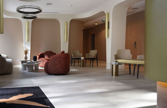 Yuna Porte Maillot - ApartHotel - Photo 18