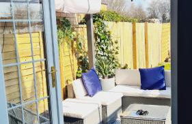 Beautiful 2bed house with garden, walking distance to town - FREE parking - Foto 36