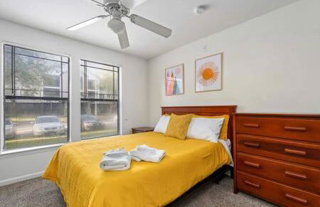 2 MI to USF + Long Term Stays allowed + Gym + Pool - Foto 1