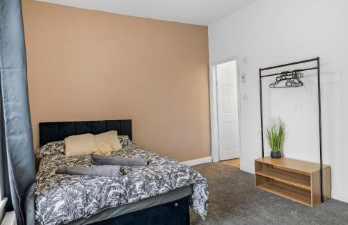 Unique 3 Bedrooms, 3 Ensuite, FREE WiFi, Private Parking - Foto 34