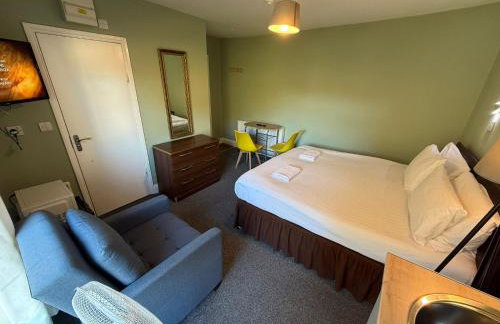 Southsea 2nd Floor Studio Apartment, Free Private Parking - Foto 14