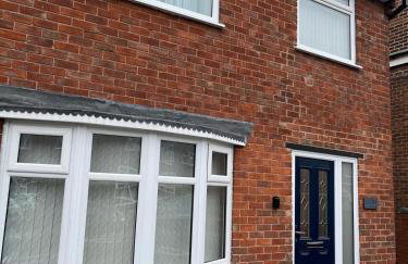 Ideal 4-bed home sleeps 7 - Nr Trafford Ctr & M60 - Foto 41