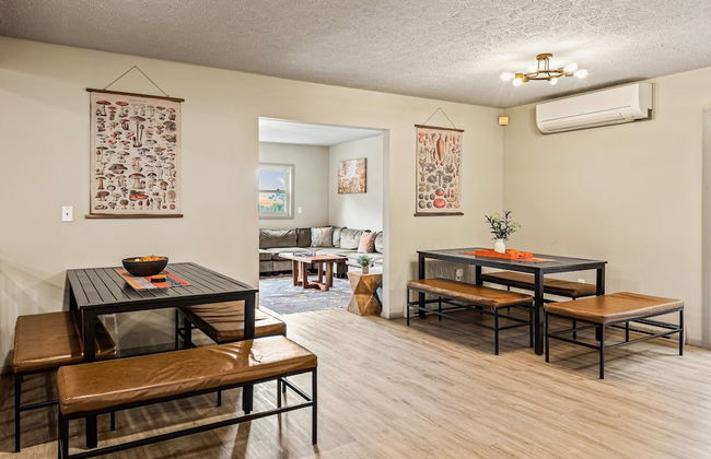 Emerald Bluff by Avantstay Lake Views Deck Fire Pit Game Room - Photo 25