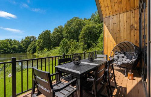 Lake Haus Cabin - Hot Tub, Sauna, Lake View, Wi-Fi - Photo 12