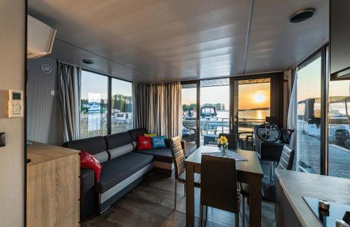 Domek na wodzie Topiko Czarter przy Hotelu Ognisty Ptak - Foto 7