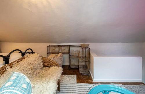 Historic Cottage Retreat-IG Cowboy Pool-Hot Tub - Photo 32