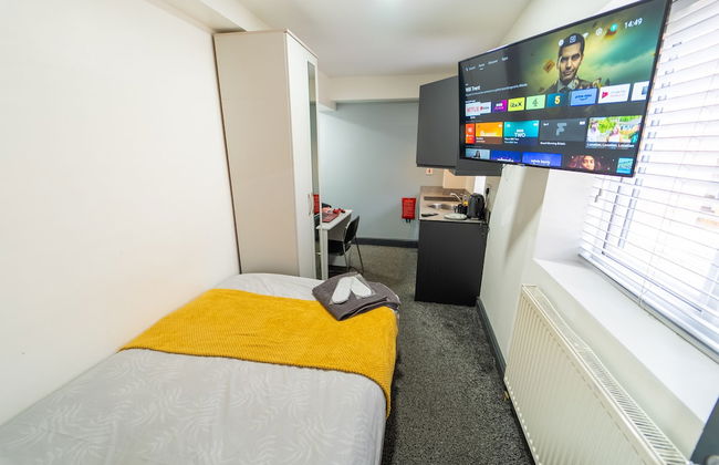 Lovely Studio in Selly Oak 10 Mins From City! - Photo 3