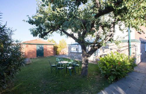 Chalet con jardín, piscina y barbacoa en Logroño - Foto 41