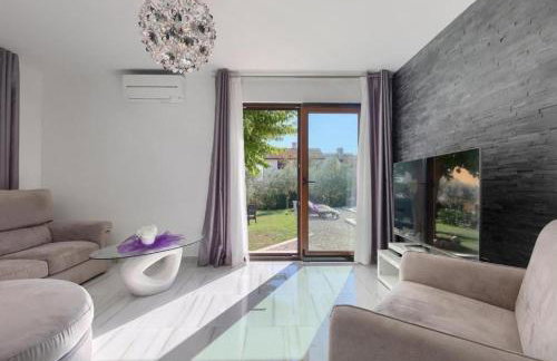 Villa Chiara 2 Bedroom, Private Pool, BBQ & Child-Friendly - Foto 13