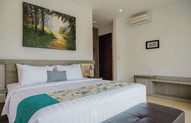 Chamomile Hill View 6BR Villa pool and movie room - Photo 9