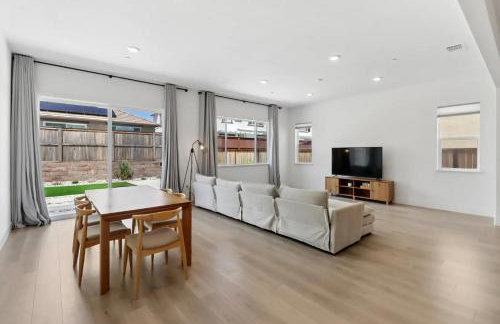 Spacious new house in Folsom Ranch 4BD and 3BA with backyard and BBQ grill - Foto 7