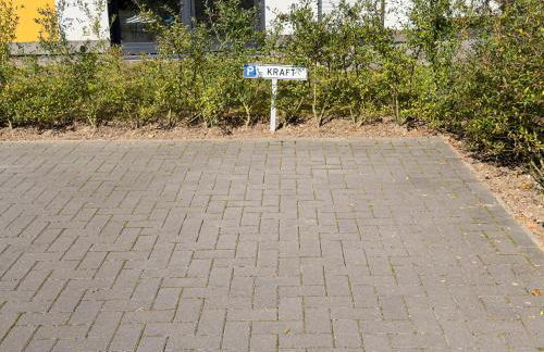 ImmoStay #3 - Penthouse mit zwei Balkonen & Seeblick, Parking & WiFi - Foto 16