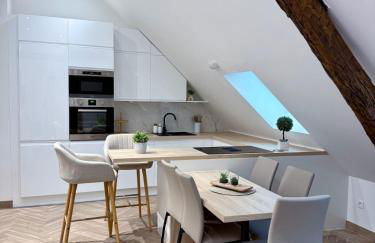 Modern Cocoon Under Roof Parking Close to Tram - Foto 12