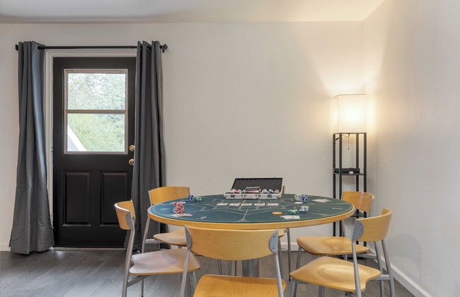 Views, Hot Tub, Firepit, Game Room, Playground Enchanted Forest by Avantstay - Foto 18