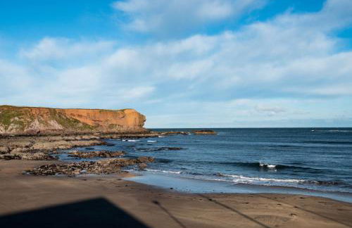T&J House in Eyemouth: Cozy Coastal Retreat - Photo 14
