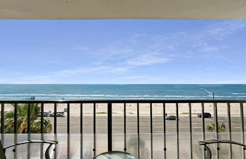 Amazing and Spectacular ocean and beach views in Galveston - Photo 11