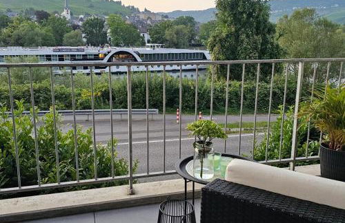 Elegant Apartment with Direct River View, Balcony and Parking in Bernkastel-Kues - Photo 32