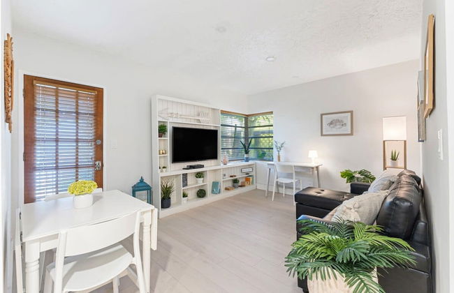 Welcoming Airbnb Walkig Distance to Las Olas Blvd - Photo 7