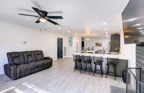 Pet-Friendly Las Vegas Home with Private Yard! - Photo 1