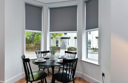 Stylish Flat with En-Suites Near Nature & Amenities - Foto 5