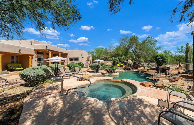 Restorative Oasis Ranch w Pool Spa - Photo 26