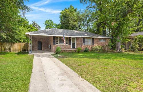 Cozy Home Across from Base, Close to Airport & Beaches - Photo 15