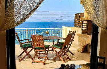 Derveni Seaside Apartments - Deluxe Sea View Penthouse Jacuzzi-BBQ & Groundfloor Garden View Apartment - Foto 15
