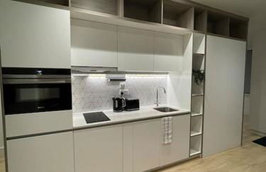 Voyager Haus Apartments, EV Charging Stations, London Heathrow Airport, LHR, Terminal 4, RE-Energise & GO - Foto 15