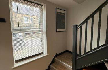 Studio 77 - Stylish 1 Bedroom End Terrace House - Foto 15
