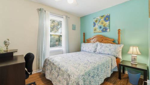 Next Stop! Comfort! 3 BR Near Amtrak Station! - Foto 5