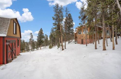 The Tyrolean Cabin. Panoramic Views. Hot Tub. - Photo 22