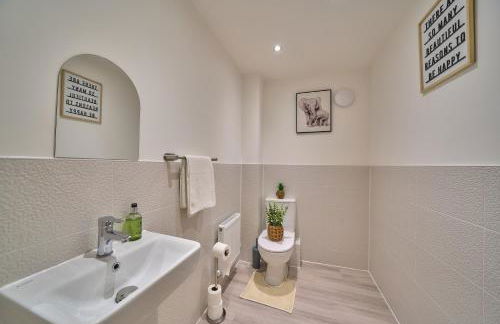 Modern 3-Bed Brand New House Aldershot Town - Foto 11