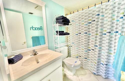 End Unit Steps from Beach Access w/ No Crazy Beach Prices - Foto 30