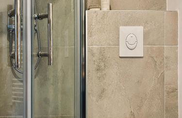 The Village View Apartment - Photo 13