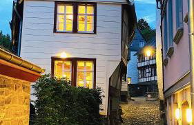 Monschau-Auszeit: Historisch wohnen direkt am Bach - Foto 41