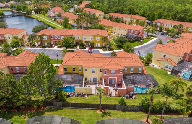 Amazing 3BR 2BA Townhome With Lake View at Terra Verde! - Foto 53